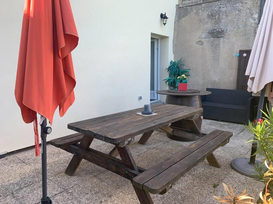 Studio Cosy Avec Terrasse. Apartment Boyer Exterior foto